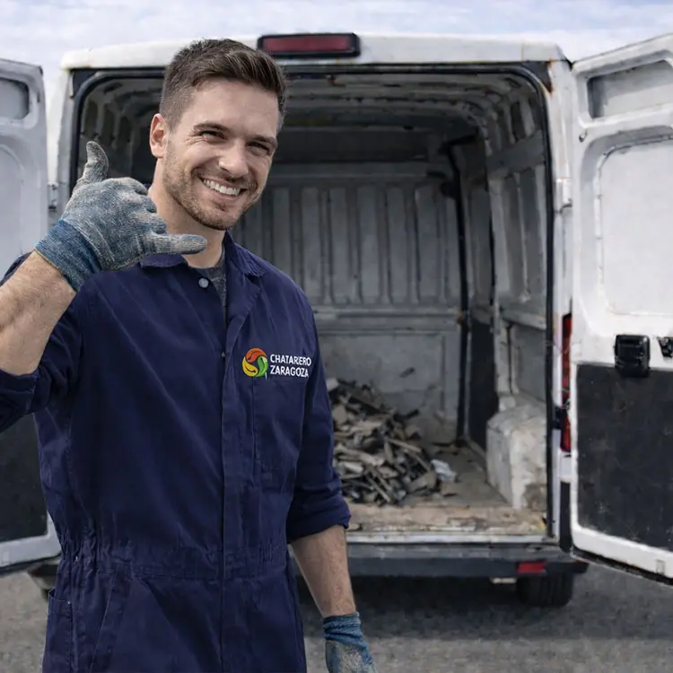 trabajador de chatarrero zaragoza